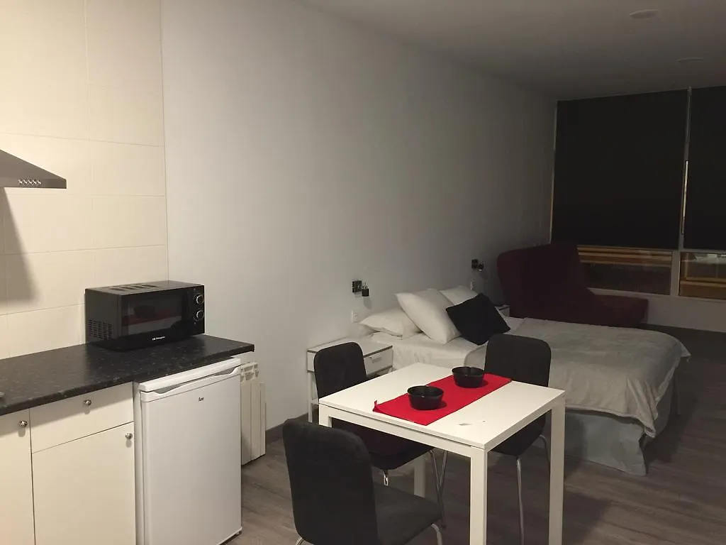 Room And Kitchen Bilbao 0*,  Spanien