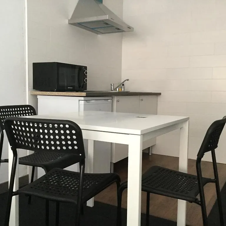 Room And Kitchen Bilbao Appartement