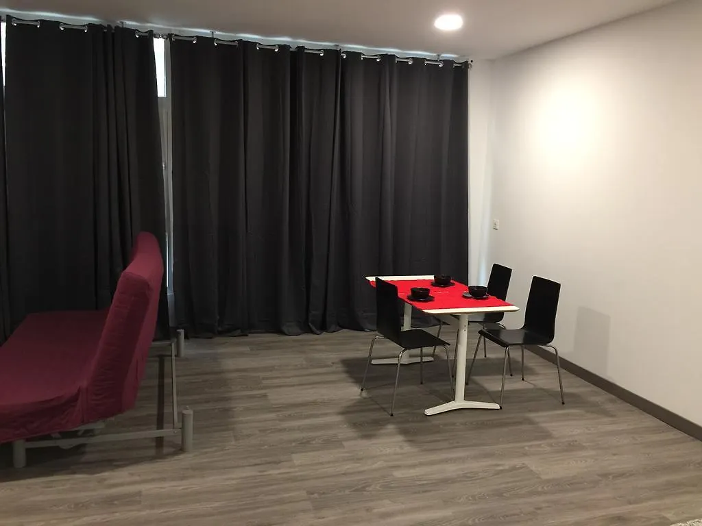 Room And Kitchen Bilbao 0*,